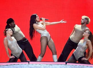 Dua Lıpa, Wembley’de gözyaşlarını tutamadı