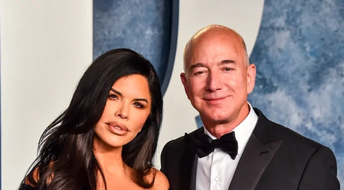 Jeff Bezos, medya imparatorluğu yolunda