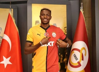 Galatasaray Osımhen’i bitirmek için yola çıktı
