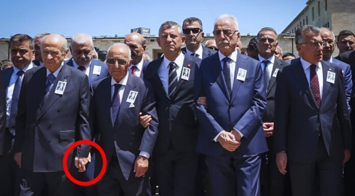 Altan Öymen’in son yolculuğunda el ele kol kola