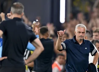 Mourinho, Feyenoord’u akıl oyunu ile mat etti