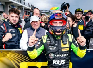 Ayhancan Güven DTM tarihinde şampiyonluk kazanan ilk Türk pilot oldu