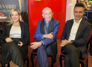 98 yaşında yönetmen koltuğuna