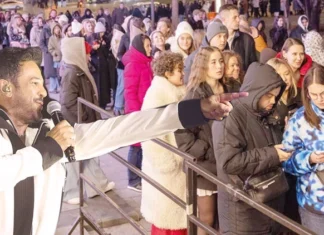 Rusya’da Emre Altuğ rüzgârı