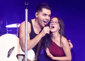 Emir Can İğrek Diyarbakır’da Sahne Aldı