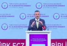 CHP Lideri Özel: Eczacılar için her şey çok güzel olacak